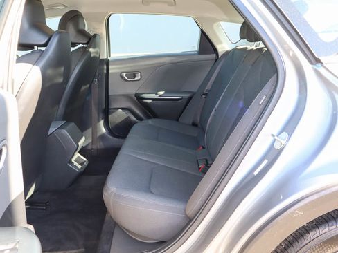 Used 2025 Kia K4 FWD image 8