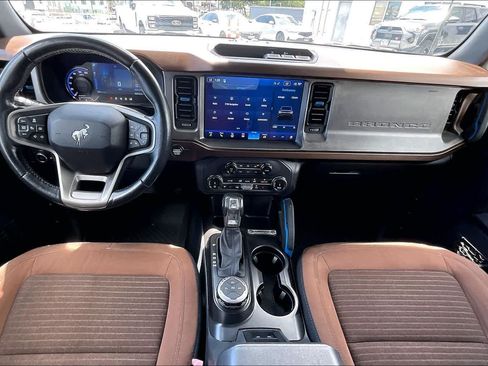 Used 2022 Ford Bronco Outer Banks AWD/4WD image 10