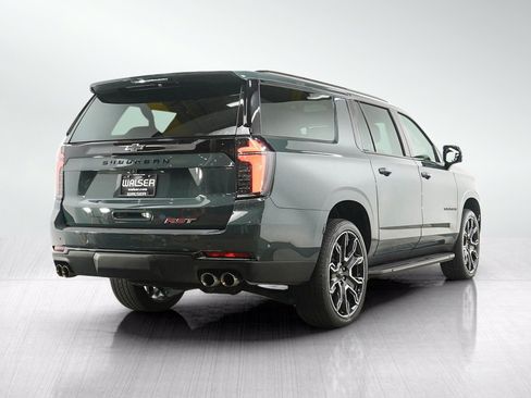 Used 2025 Chevrolet Suburban RST w/ RST Capability Package AWD/4WD image 6