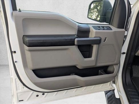 Used 2018 Ford F150 XLT w/ Equipment Group 302A Luxury RWD image 13