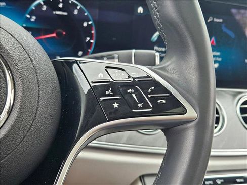 Used 2022 Mercedes-Benz E 350 Sedan image 13
