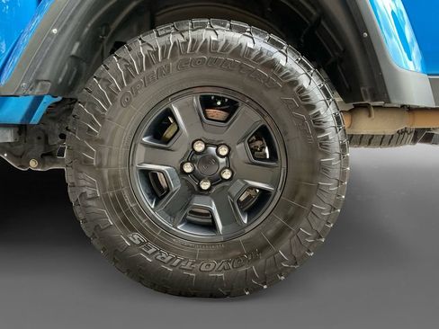 Used 2022 Jeep Gladiator Mojave w/ LED Lighting Group AWD/4WD image 8