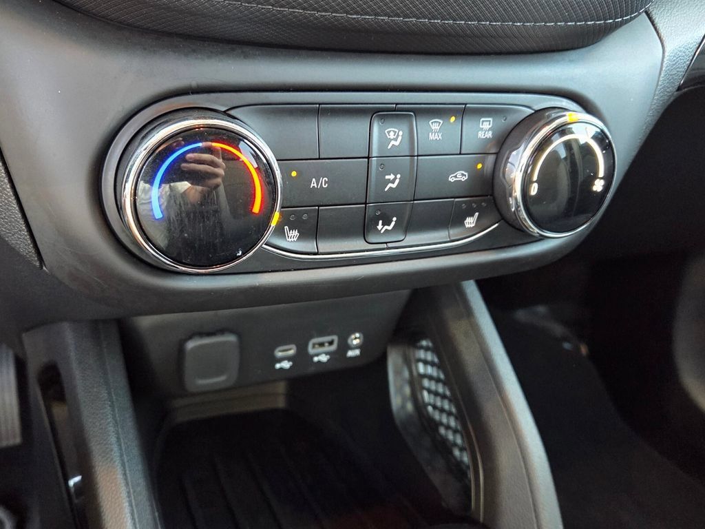Certified 2023 Chevrolet TrailBlazer LT FWD image 22