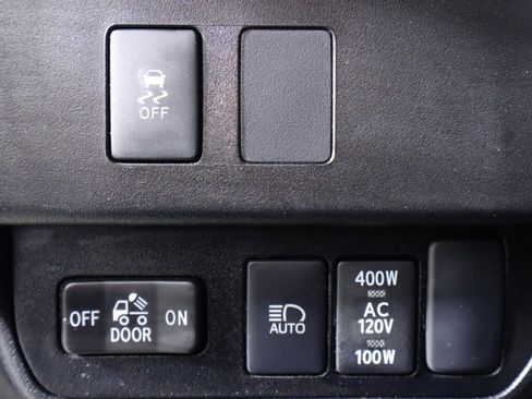 Used 2023 Toyota Tacoma TRD Off-Road w/ Black Out Package (TMS) image 10