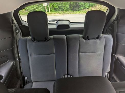 Used 2019 Nissan Pathfinder SV AWD/4WD image 12