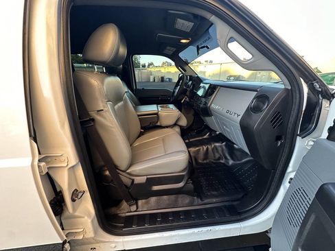 Used 2014 Ford F250 XL w/ Power Equipment Group AWD/4WD image 14