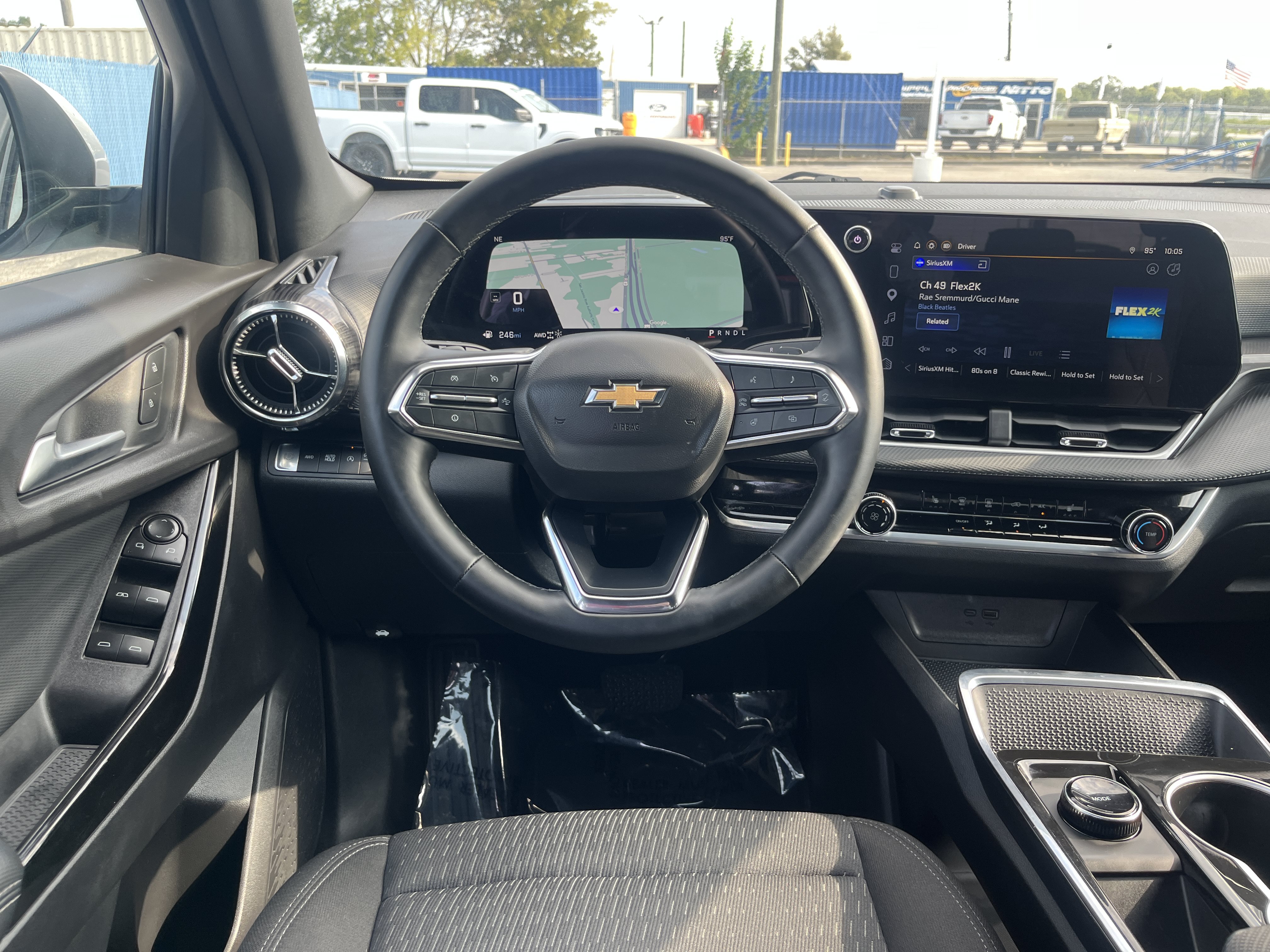 Used 2026 Chevrolet Equinox LT AWD/4WD image 29