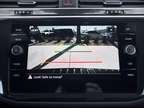 Used 2024 Volkswagen Tiguan SE R-Line image 53