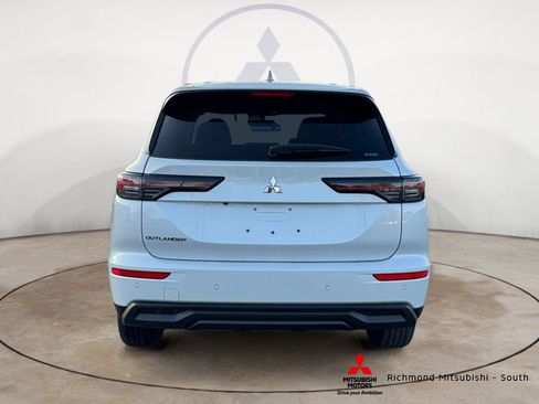 New 2026 Mitsubishi Outlander ES AWD/4WD image 4