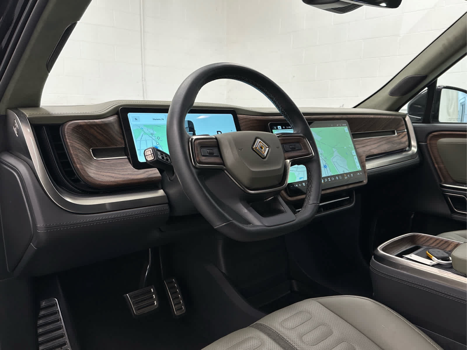 Used 2023 Rivian R1S Adventure Quad AWD/4WD image 10