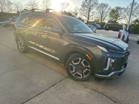 Used 2024 Hyundai Palisade SEL image 2