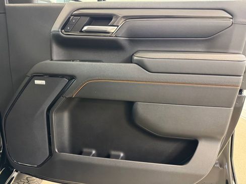 Used 2024 GMC Sierra 2500 AT4 w/ AT4 Premium Plus Package image 28