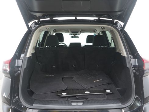 Used 2025 Nissan Rogue SV image 16