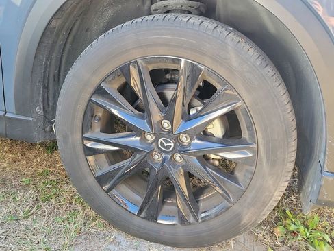 Certified 2023 MAZDA CX-5 Carbon Edition image 9