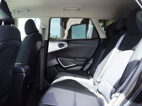 Used 2024 Kia Soul LX w/ Option Group 015 image 30