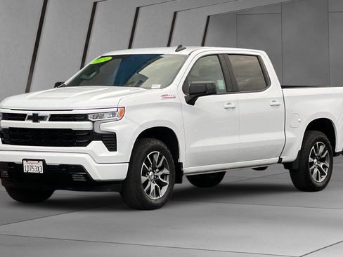 Used 2024 Chevrolet Silverado 1500 RST w/ Z71 Off-Road Package image 8