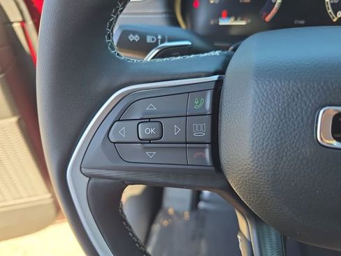 New 2025 Jeep Grand Cherokee Laredo X w/ Luxury Tech Group I RWD image 24