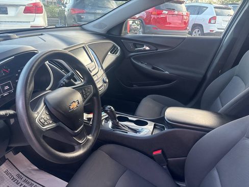 Used 2018 Chevrolet Malibu LS FWD image 11