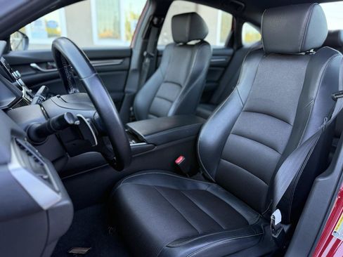 Used 2018 Honda Accord Sport image 11