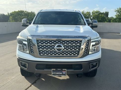 Used 2019 Nissan Titan Platinum Reserve w/ Platinum Utility Package AWD/4WD image 9