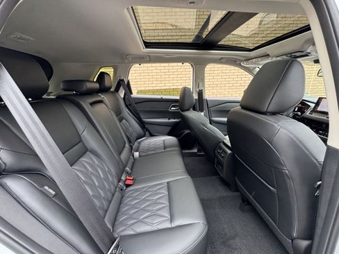 New 2026 Nissan Rogue Platinum AWD/4WD image 23
