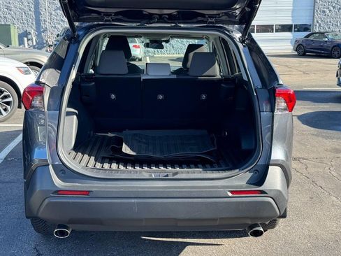 Used 2021 Toyota RAV4 XLE w/ Convenience Package image 9