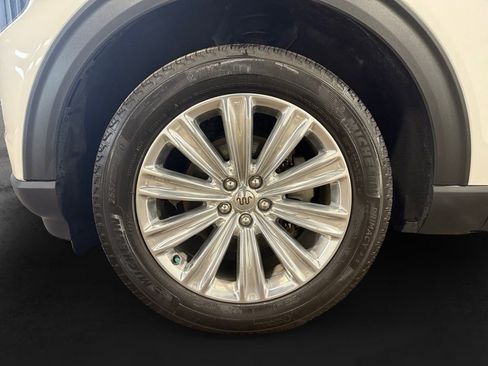 Used 2021 Ford Explorer King Ranch w/ Premium Technology Package AWD/4WD image 12