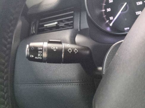 Used 2019 Land Rover Range Rover Evoque SE image 35