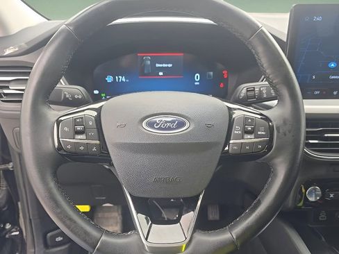 Used 2024 Ford Escape Platinum AWD/4WD image 6
