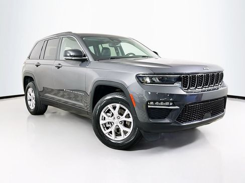Used 2022 Jeep Grand Cherokee Limited RWD image 2
