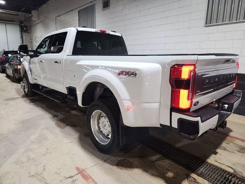 Used 2024 Ford F450 Platinum w/ FX4 Off-Road Package AWD/4WD image 6