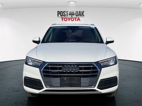 Used 2020 Audi Q5 2.0T Premium w/ Convenience Package image 2