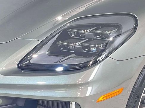 New 2025 Porsche Panamera 4 AWD/4WD image 11