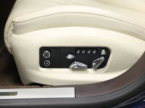 Used 2020 Bentley Flying Spur W12 image 17