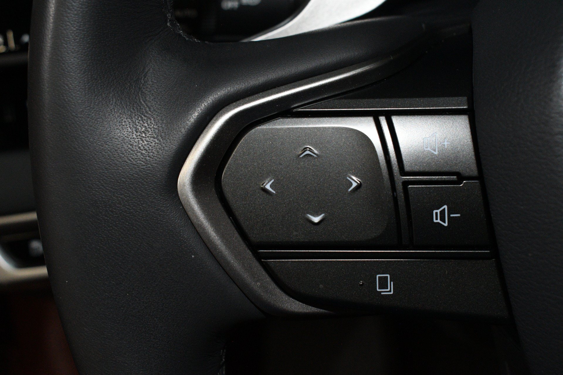 Used 2025 Lexus RX 350 Premium Plus w/ Convenience Package FWD image 27