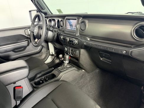 Certified 2023 Jeep Wrangler Unlimited AWD/4WD image 16