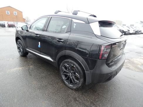 New 2026 Nissan Kicks SR w/ Cold Weather Package image 4