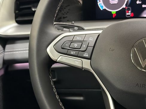 New 2026 Volkswagen Tiguan SE AWD/4WD image 30