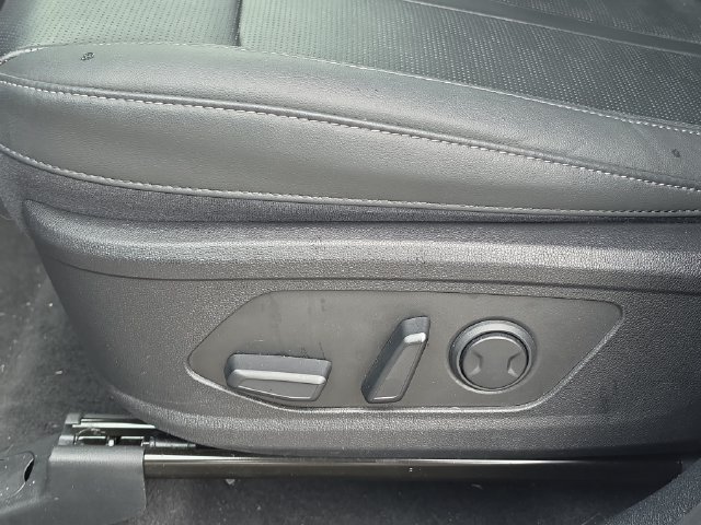Certified 2025 Kia Sorento SX AWD/4WD image 15