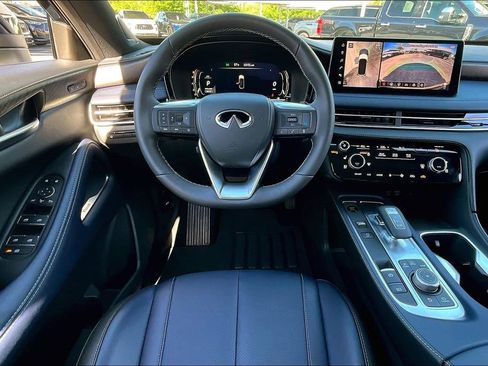 Certified 2026 INFINITI QX60 Sport image 9