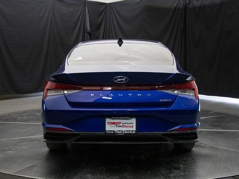 Used 2023 Hyundai Elantra Limited w/ Cargo Package FWD image 11