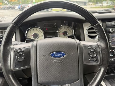 Used 2013 Ford Expedition Limited AWD/4WD image 22