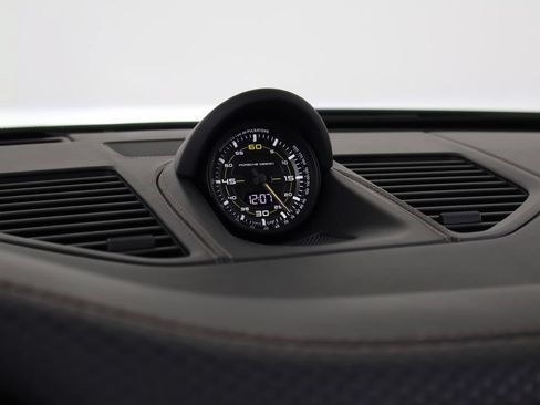 Used 2026 Porsche 911 GT3 RWD image 17