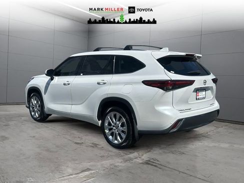 Used 2023 Toyota Highlander Limited AWD/4WD image 3