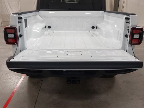 New 2026 Jeep Gladiator Willys image 27