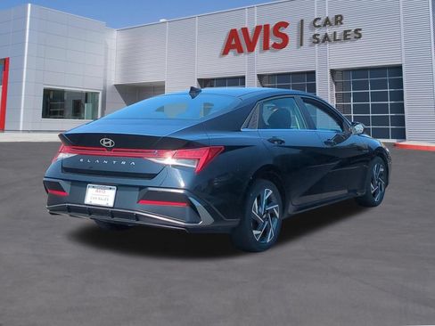 Used 2025 Hyundai Elantra SEL FWD image 6