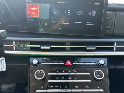 Used 2025 Hyundai Santa Fe SE image 29