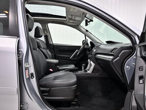 Used 2014 Subaru Forester 2.5i Limited AWD/4WD image 21