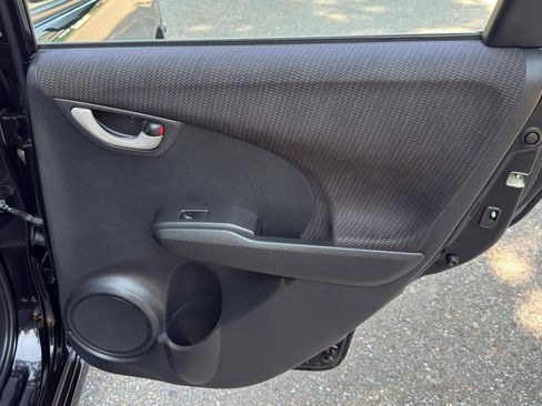 Used 2013 Honda Fit Sport image 36