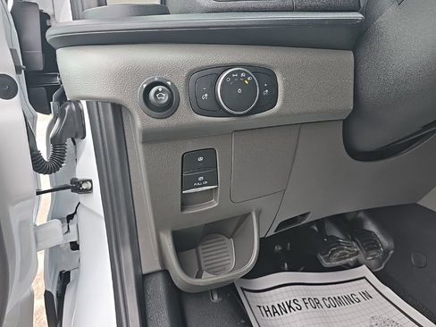 New 2026 Ford Transit 250 148 Medium Roof RWD image 20
